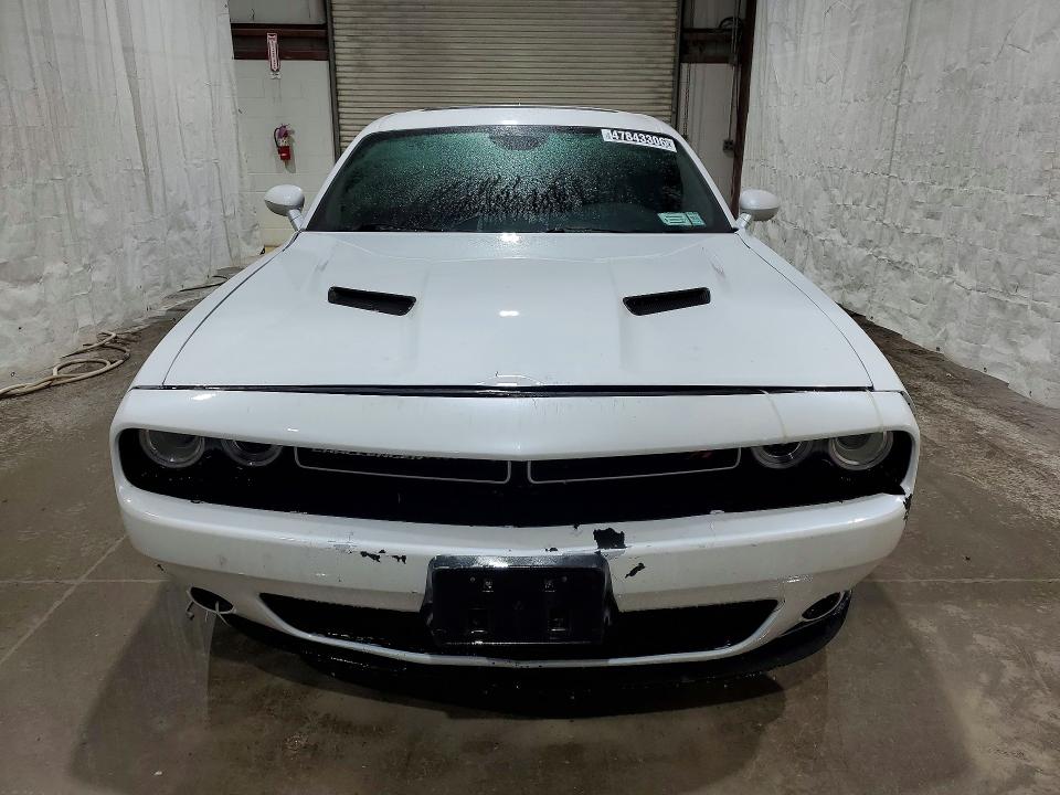 47843306 :رقم المزاد ، 2C3CDZBT4FH906271 vin ، 2015 Dodge Challenger مزاد بيع