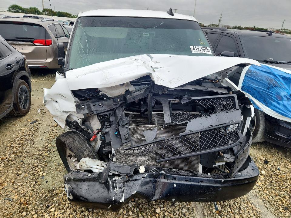 Продажа на аукционе авто 2024 Chevrolet Express G2500, vin: 1GCWGAFP7R1205564, номер лота: 41975076