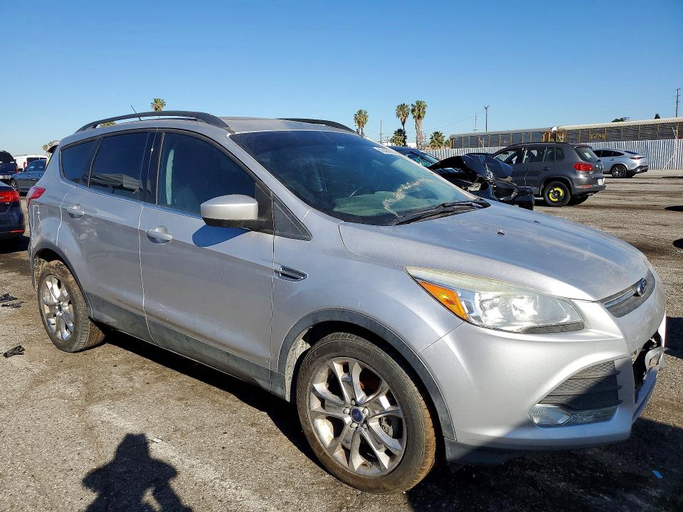 2016 Ford Escape მანქანა იყიდება აუქციონზე, vin: 1FMCU9G90GUB72845, აუქციონის ნომერი: 46492596