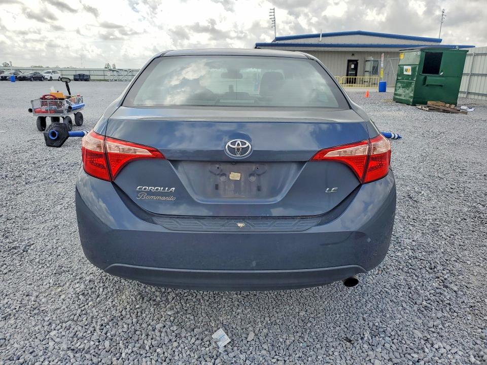 Продажа на аукционе авто 2018 Toyota Corolla, vin: 5YFBURHE1JP795939, номер лота: 48117296