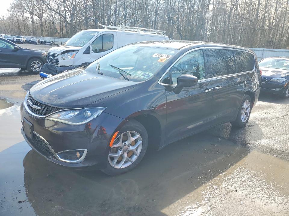 45763776 :رقم المزاد ، 2C4RC1BG9HR788471 vin ، 2017 Chrysler Pacifica مزاد بيع