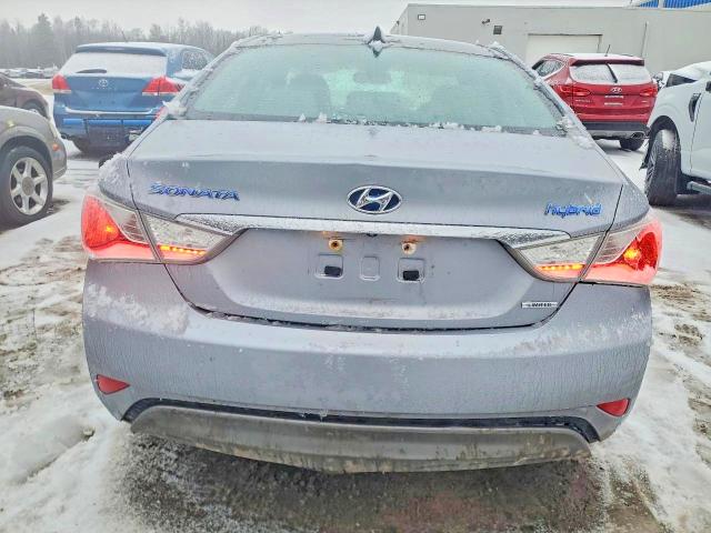 2015 Hyundai Sonata Hybrid მანქანა იყიდება აუქციონზე, vin: KMHEC4A4XFA127830, აუქციონის ნომერი: 45988746