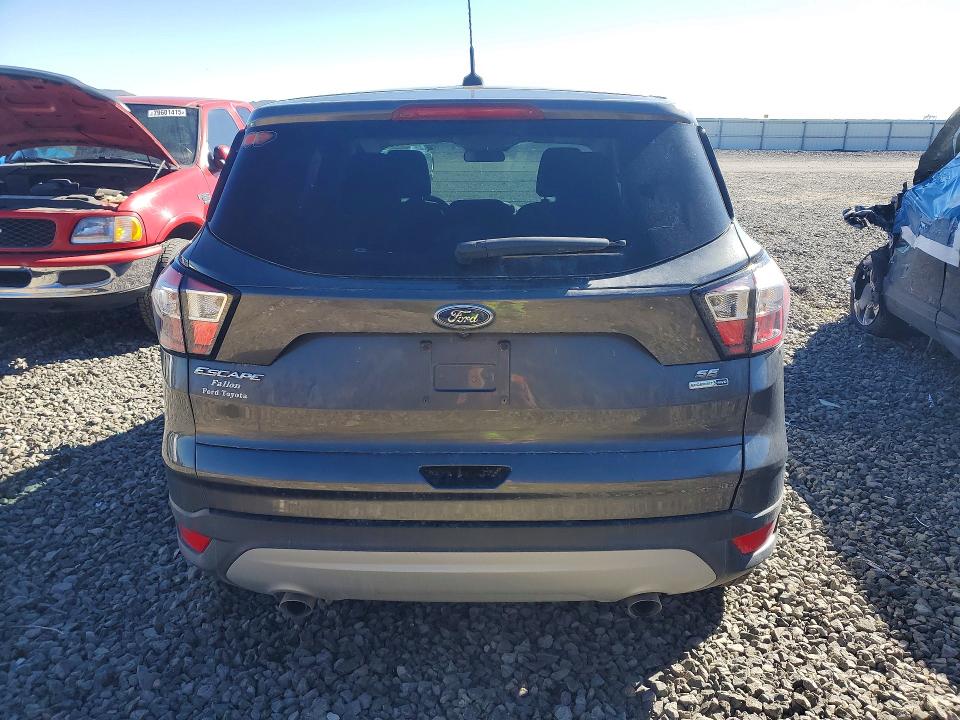 79555065 :رقم المزاد ، 1FMCU9G90HUD44681 vin ، 2017 Ford Escape مزاد بيع
