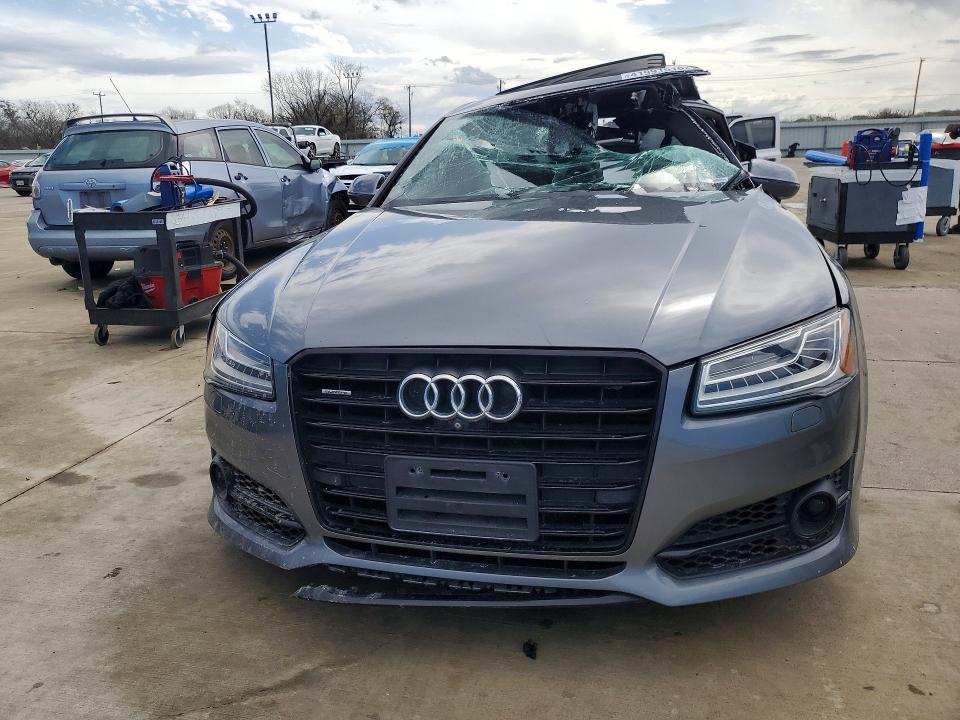 Продаж на аукціоні авто 2018 Audi A8, vin: WAU44AFD6JN000611, номер лоту: 41991516