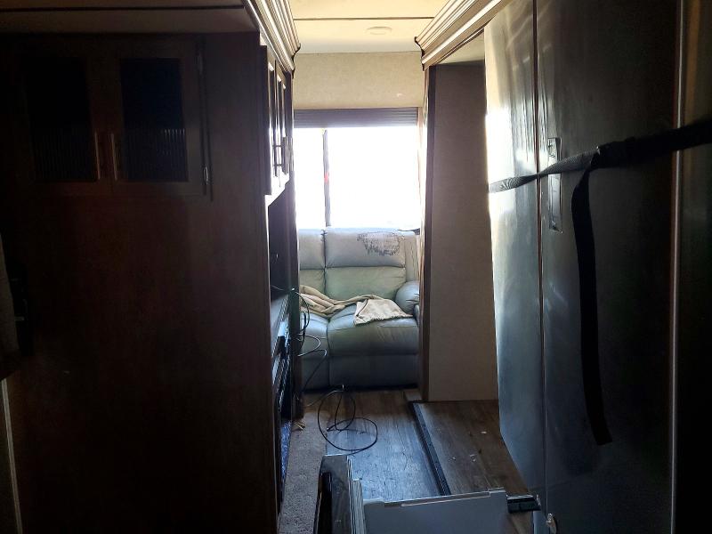 52206636 :رقم المزاد ، 4X4FSRF24H3012125 vin ، 2017 Foresriver 5th Wheel مزاد بيع