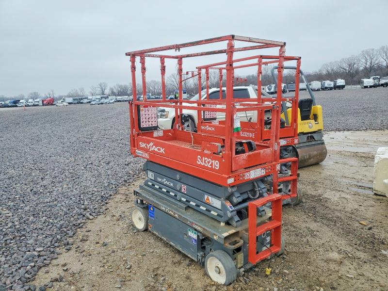 Продажа на аукционе авто 2021 Skyjack Industrial Equipment, vin: A100011196, номер лота: 79706755