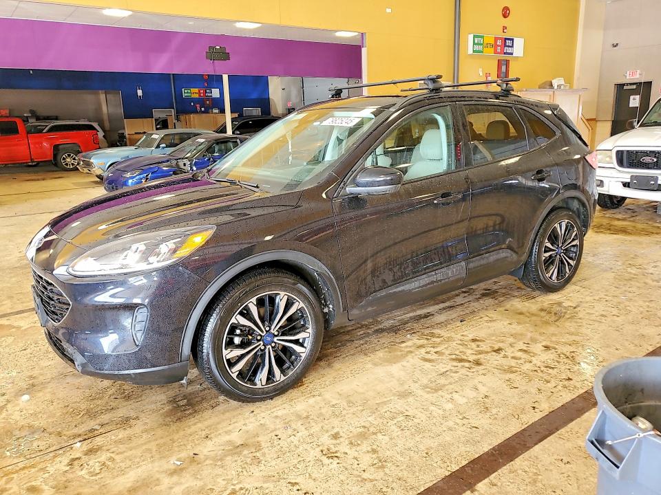 79825245 :رقم المزاد ، 1FMCU9BZ3MUA35983 vin ، 2021 Ford Escape مزاد بيع