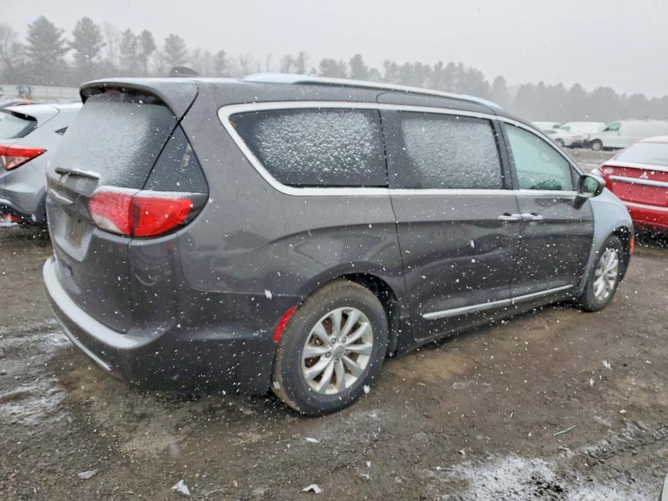Продаж на аукціоні авто 2019 Chrysler Pacifica, vin: 2C4RC1BG8KR609120, номер лоту: 79602845