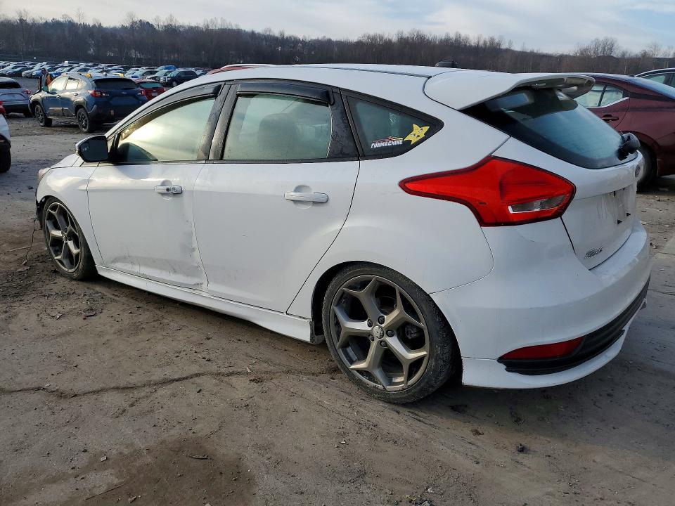 2017 Ford Focus მანქანა იყიდება აუქციონზე, vin: 1FADP3L96HL281259, აუქციონის ნომერი: 46915496