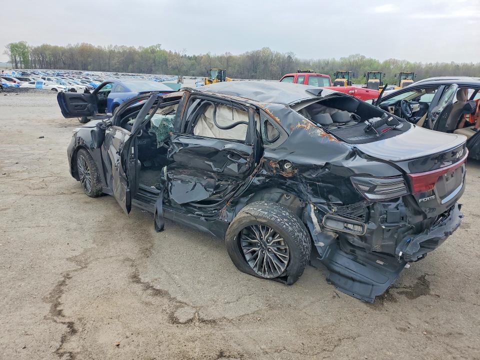 47772976 :رقم المزاد ، 3KPF54AD9PE631948 vin ، 2023 Kia Forte مزاد بيع
