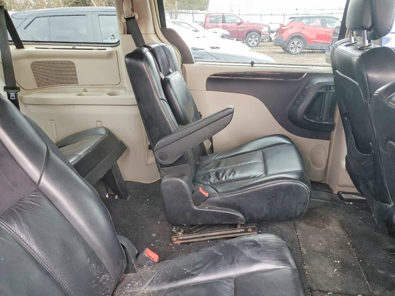 45977156 :رقم المزاد ، 2C4RC1GG6CR118149 vin ، 2012 Chrysler Town & Country مزاد بيع