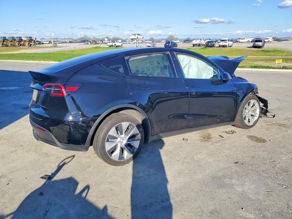 2024 Tesla Model Y მანქანა იყიდება აუქციონზე, vin: 7SAYGDEE5RF003178, აუქციონის ნომერი: 79385015