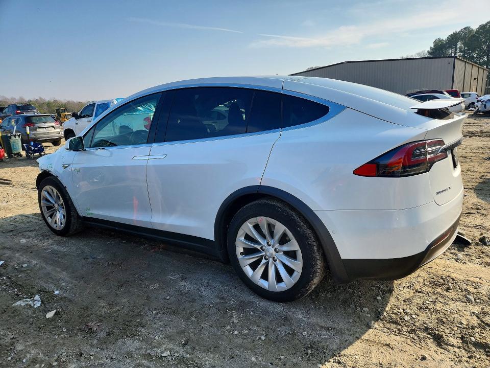 Продаж на аукціоні авто 2016 Tesla Model X, vin: 5YJXCBE23GF022002, номер лоту: 79352955