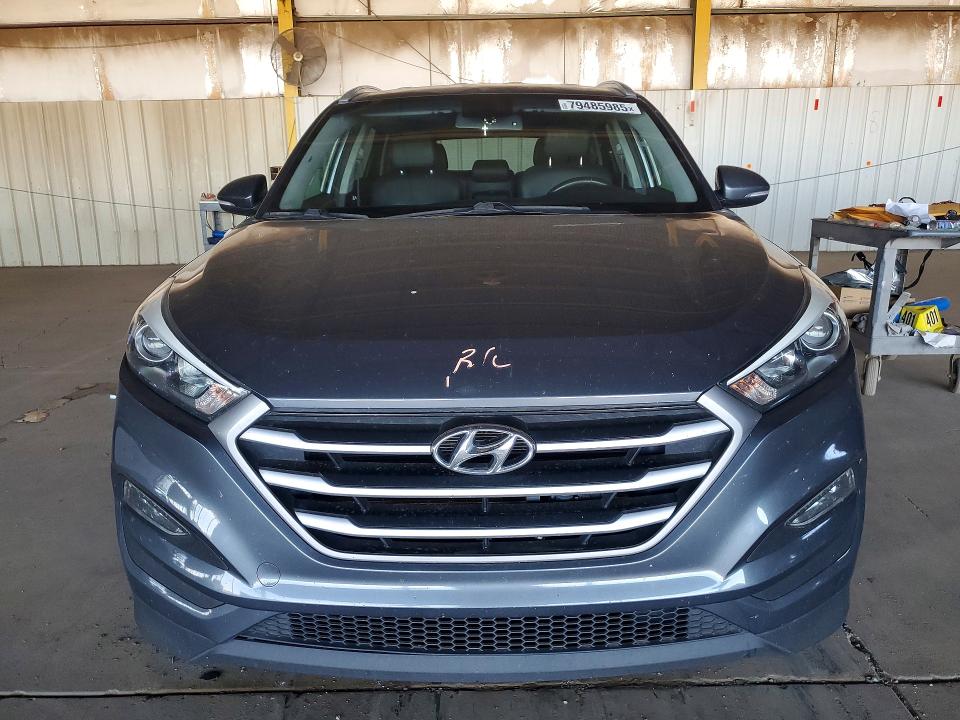 79485985 :رقم المزاد ، KM8J33A48JU772766 vin ، 2018 Hyundai Tucson مزاد بيع