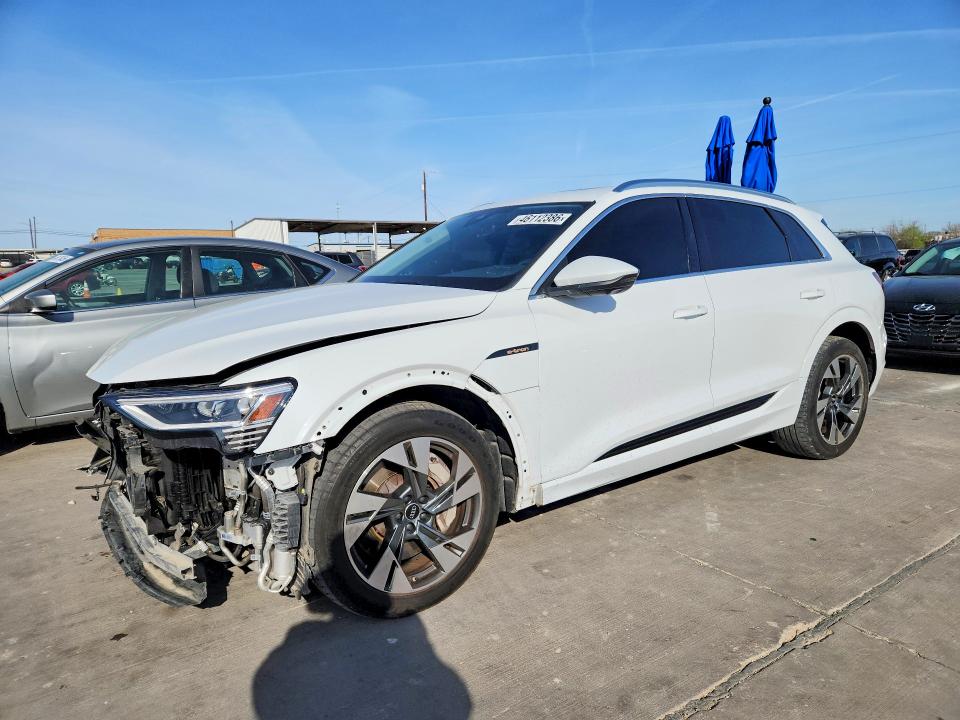 Продаж на аукціоні авто 2022 Audi E-tron, vin: WA1LAAGE3NB027118, номер лоту: 46112386