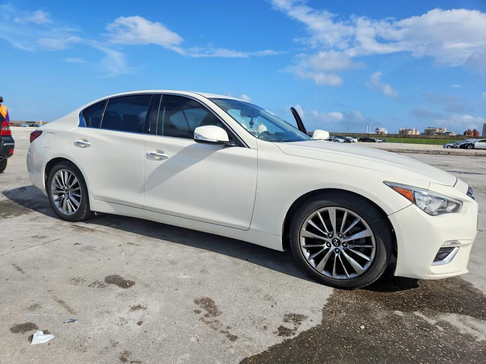 42065206 :رقم المزاد ، JN1EV7AP8JM364501 vin ، 2018 Infiniti Q50 مزاد بيع