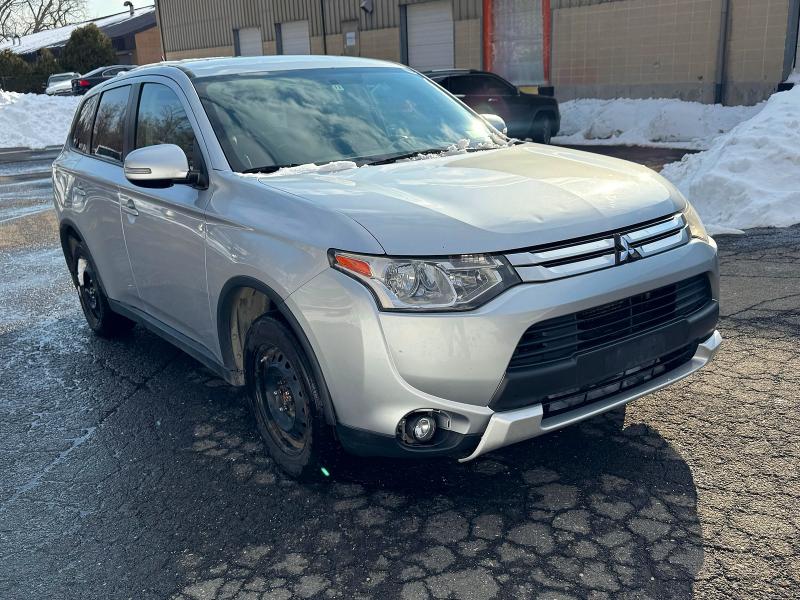 Продаж на аукціоні авто 2015 Mitsubishi Outlander, vin: JA4AZ3A39FZ001036, номер лоту: 41918296
