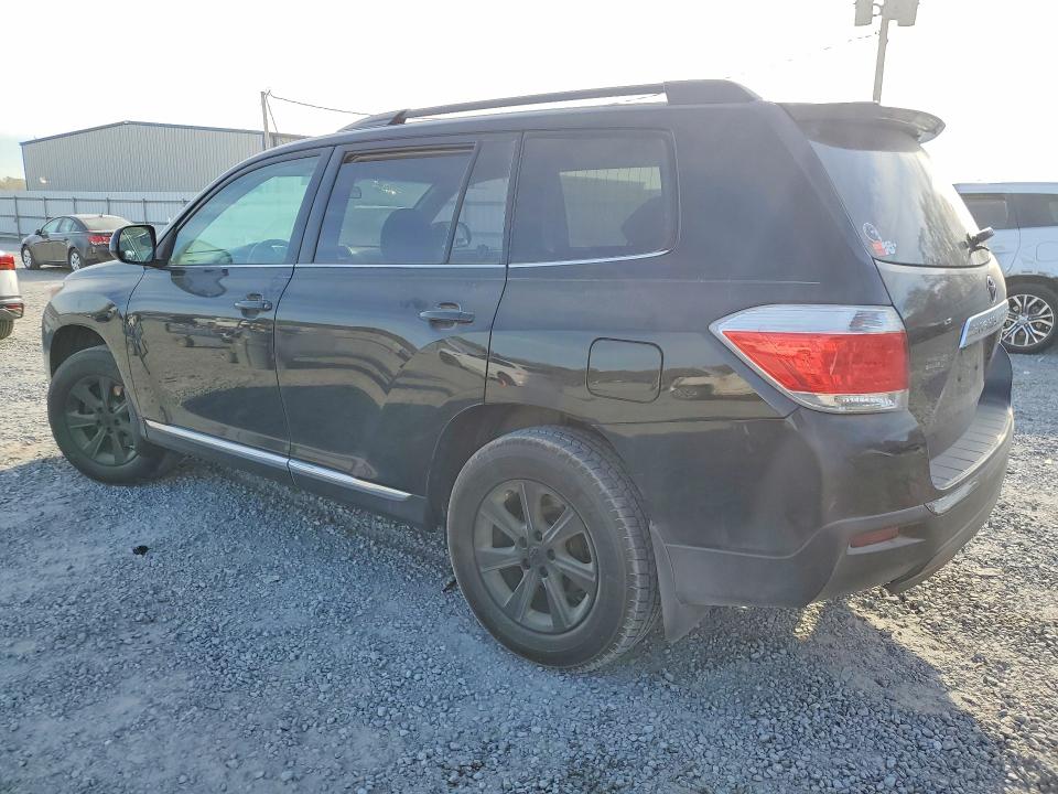 2013 Toyota Highlander მანქანა იყიდება აუქციონზე, vin: 5TDZK3EH2DS136957, აუქციონის ნომერი: 47086106