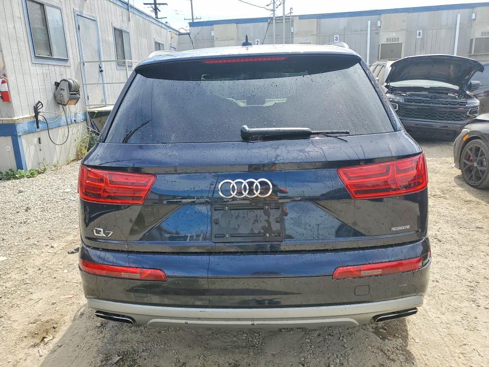 46171196 :رقم المزاد ، WA1LHAF74JD003827 vin ، 2018 Audi Q7 مزاد بيع