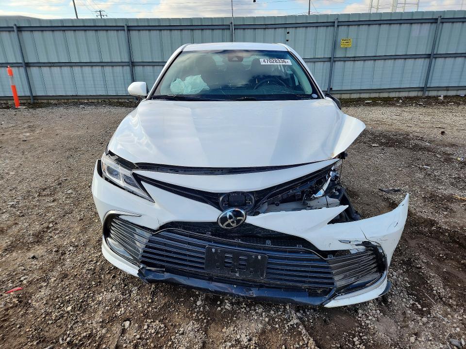 Продаж на аукціоні авто 2022 Toyota Camry, vin: 4T1C11AK7NU678160, номер лоту: 47028336