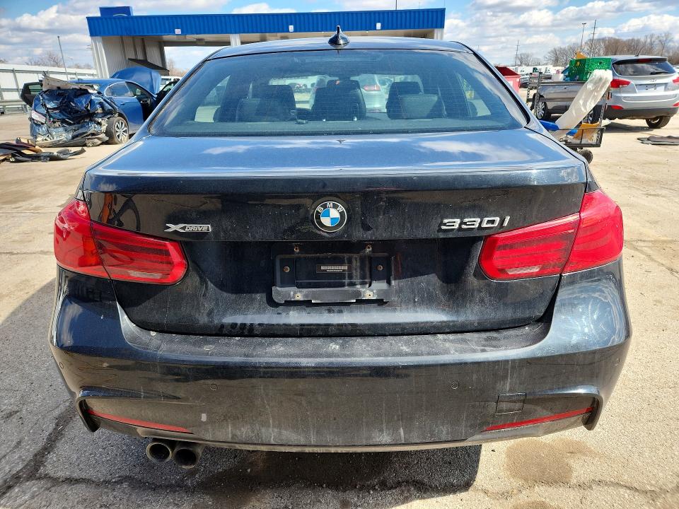 45777156 :رقم المزاد ، WBA8D9C39HA004956 vin ، 2017 Bmw 330 مزاد بيع