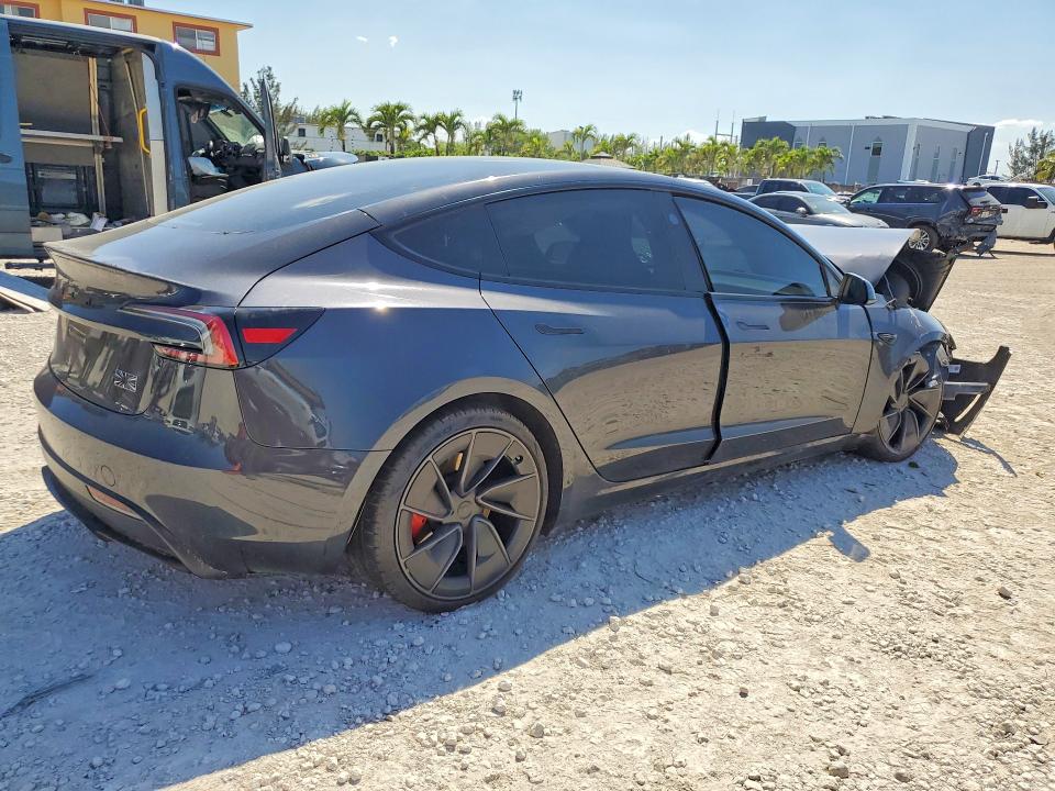 47334566 :رقم المزاد ، 5YJ3E1ET8RF867071 vin ، 2024 Tesla Model 3 مزاد بيع