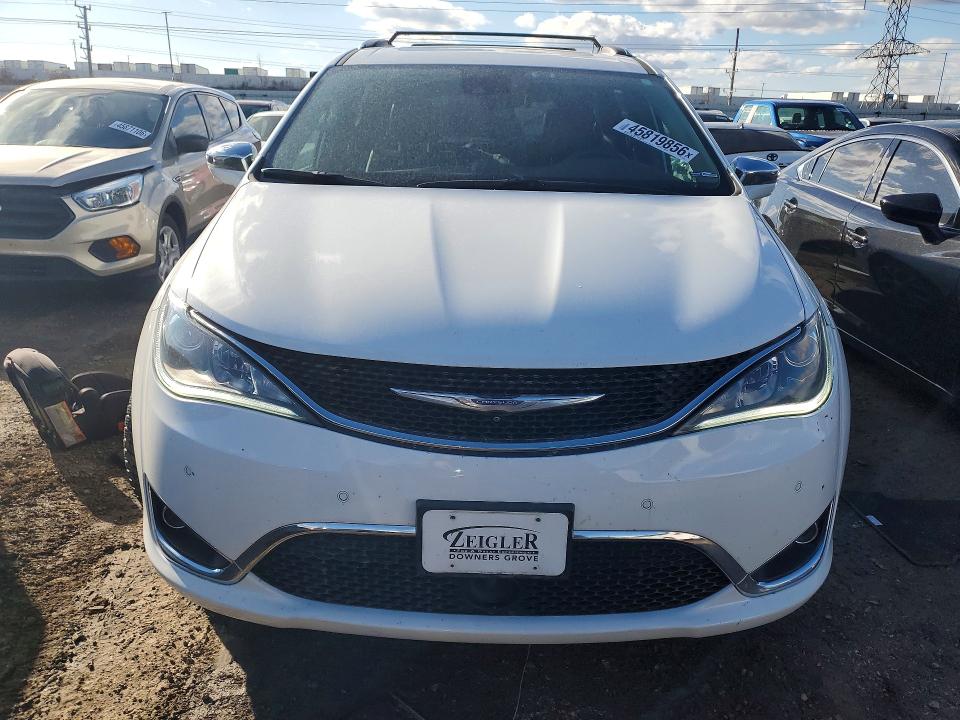 45819856 :رقم المزاد ، 2C4RC1GG1HR812254 vin ، 2017 Chrysler Pacifica مزاد بيع