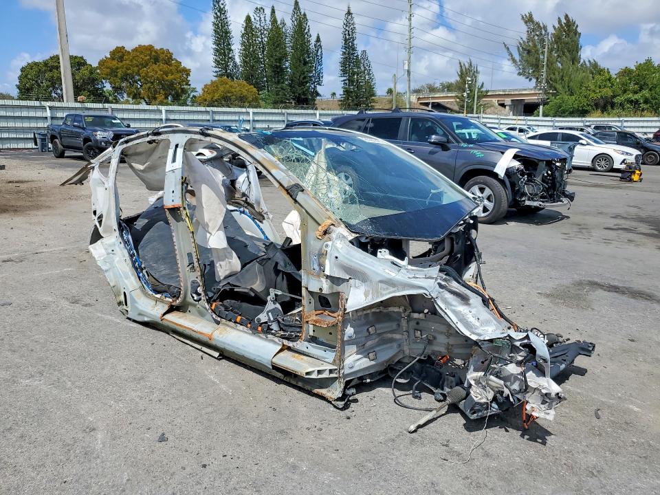 2022 Tesla Model Y მანქანა იყიდება აუქციონზე, vin: 7SAYGDEF5NF327427, აუქციონის ნომერი: 42066946