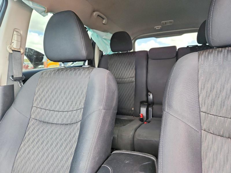 79784875 :رقم المزاد ، 5N1AT2MT0KC810043 vin ، 2019 Nissan Rogue مزاد بيع