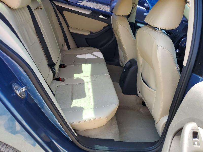 47814876 :رقم المزاد ، 3VWD07AJ4FM244979 vin ، 2015 Volkswagen Jetta مزاد بيع