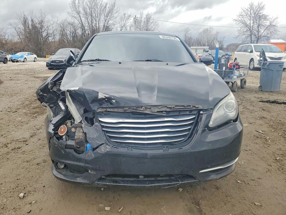 2013 Chrysler 200 მანქანა იყიდება აუქციონზე, vin: 1C3CCBCG5DN617125, აუქციონის ნომერი: 46340736