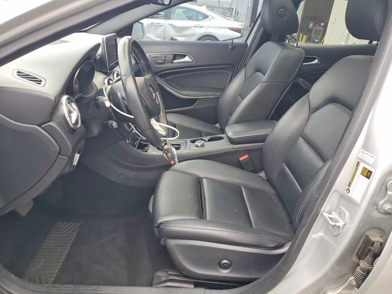 46922376 :رقم المزاد ، WDCTG4GB1HJ338420 vin ، 2017 Mercedes-benz Gla مزاد بيع