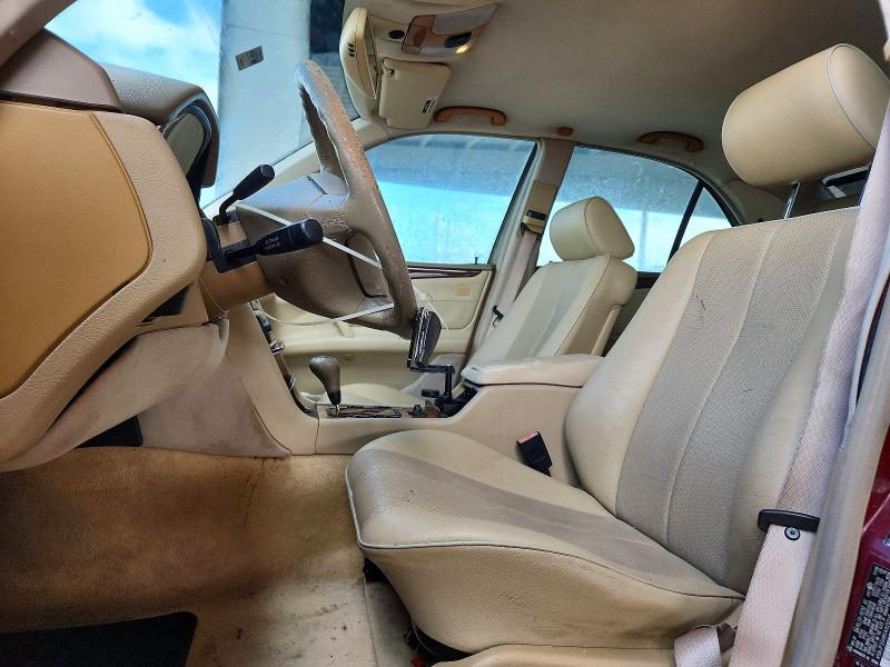 48253996 :رقم المزاد ، WDBJF25H8XA825025 vin ، 1999 Mercedes-benz E مزاد بيع