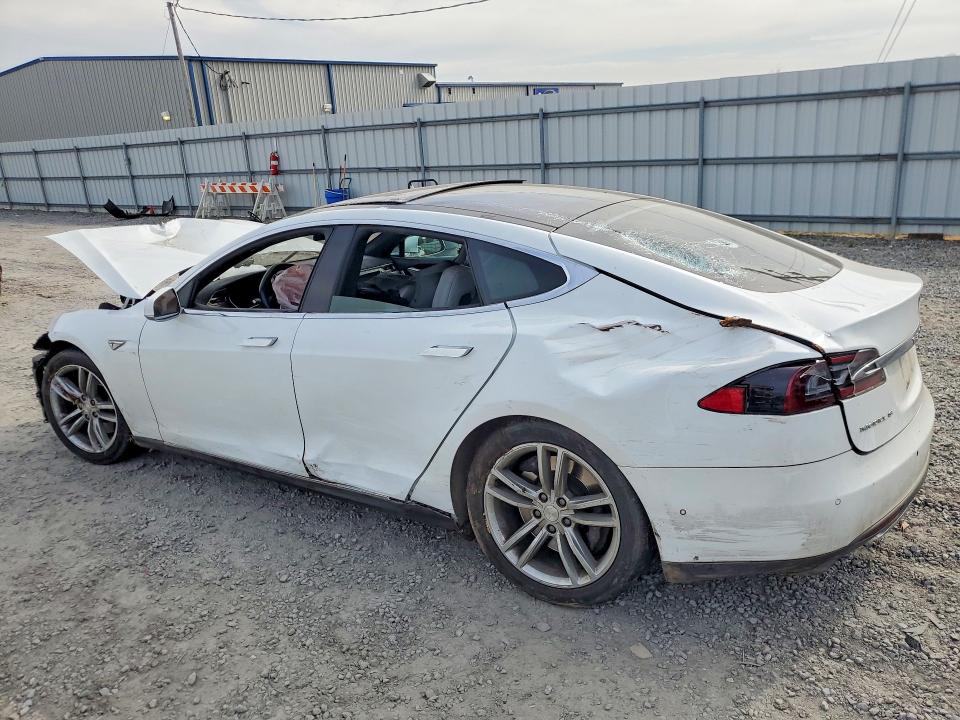 Продажа на аукционе авто 2016 Tesla Model S, vin: 5YJSA1E16GF134035, номер лота: 42020756