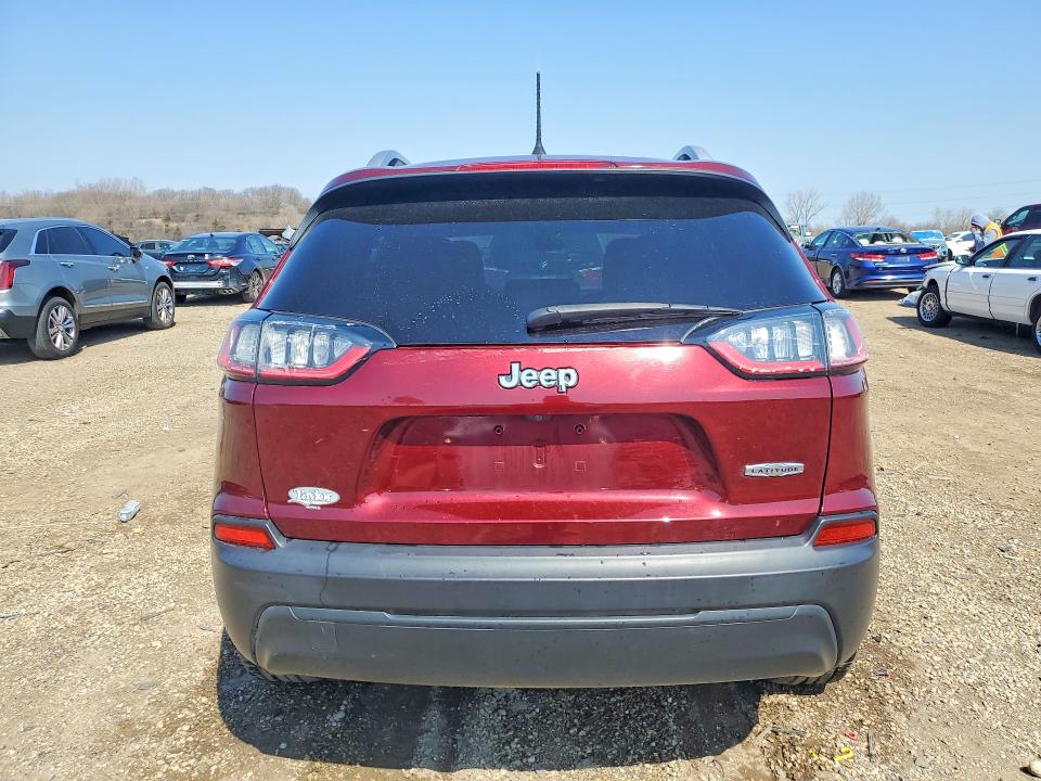 47621756 :رقم المزاد ، 1C4PJLCB2KD134384 vin ، 2019 Jeep Cherokee مزاد بيع