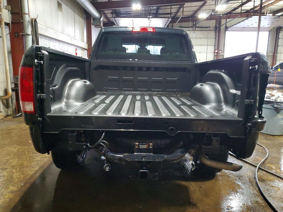 Продажа на аукционе авто 2018 Ram 1500, vin: 1C6RR7FG1JS348705, номер лота: 52919906