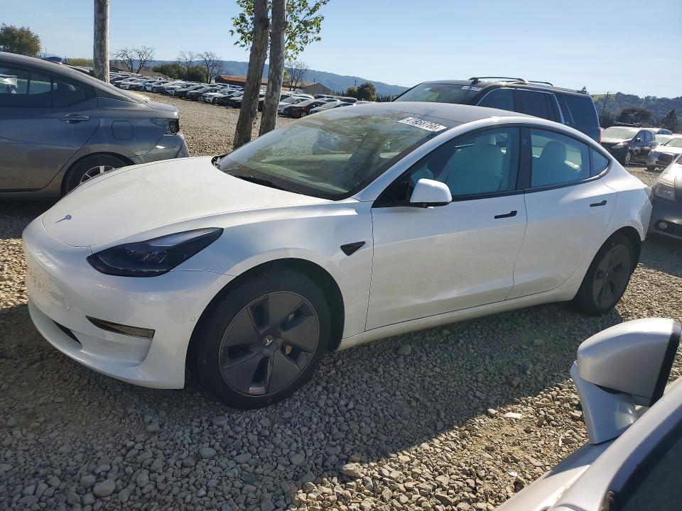 Auction sale of the 2022 Tesla Model 3, vin: 5YJ3E1EA4NF347197, lot number: 41958766