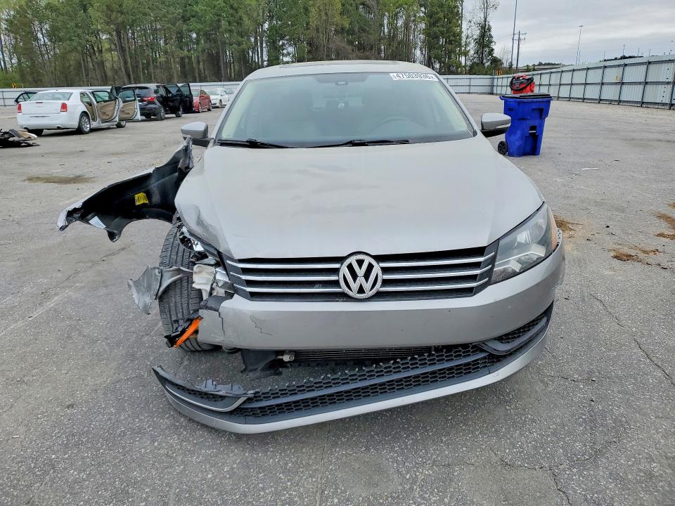 2013 Volkswagen Passat მანქანა იყიდება აუქციონზე, vin: 1VWBH7A30DC078315, აუქციონის ნომერი: 47503936