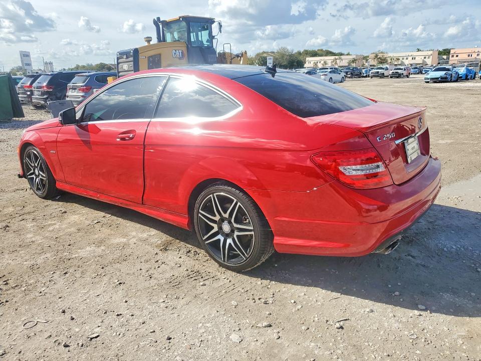 Продаж на аукціоні авто 2014 Mercedes-benz C, vin: WDDGJ4HB9EG265805, номер лоту: 46099206