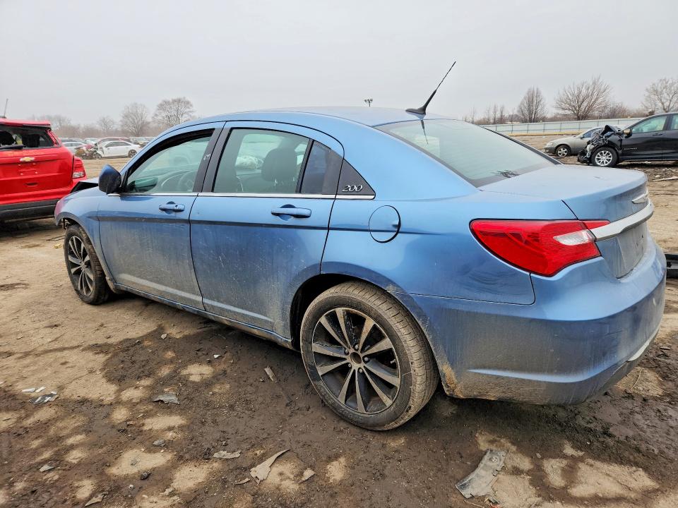 51065386 :رقم المزاد ، 1C3BC1FGXBN537933 vin ، 2011 Chrysler 200 مزاد بيع