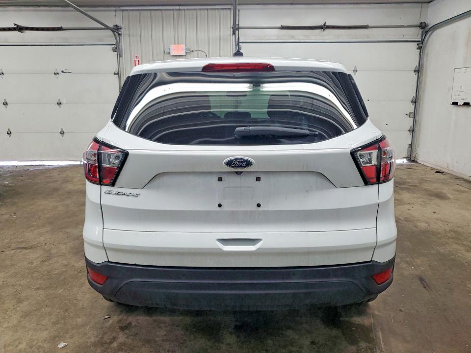 2018 Ford Escape მანქანა იყიდება აუქციონზე, vin: 1FMCU0F73JUC19787, აუქციონის ნომერი: 54704426