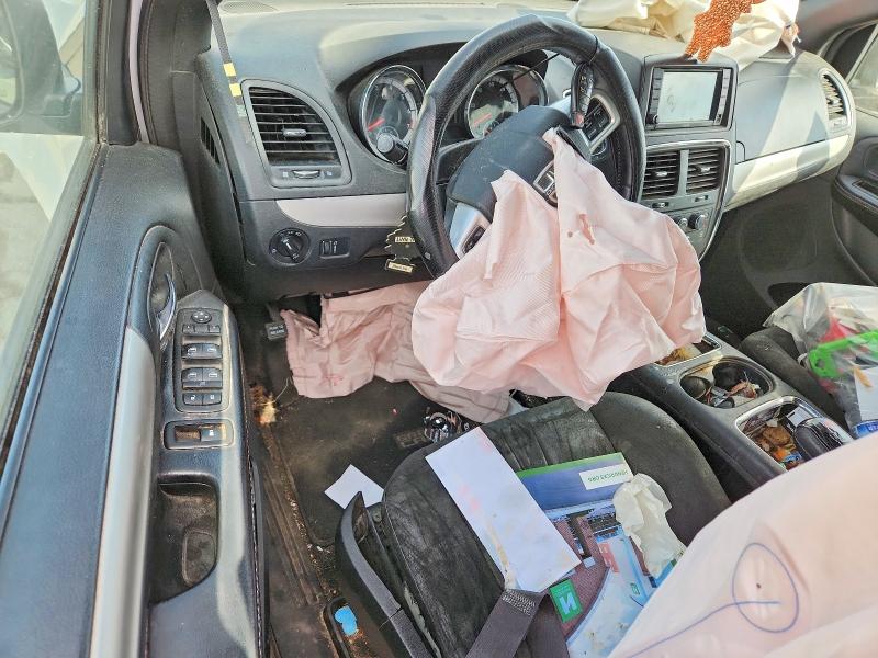 46490226 :رقم المزاد ، 2C4RDGCG3FR623821 vin ، 2015 Dodge Grand Caravan مزاد بيع