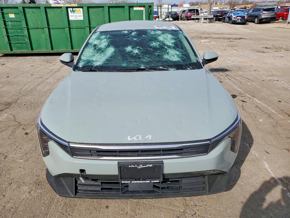 2025 Kia K4 მანქანა იყიდება აუქციონზე, vin: 3KPFT4DE9SE235862, აუქციონის ნომერი: 46921546