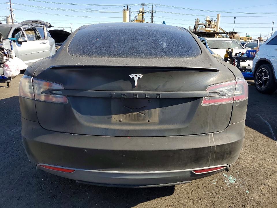 Продажа на аукционе авто 2014 Tesla Model S, vin: 5YJSA1S18EFP57058, номер лота: 79828665