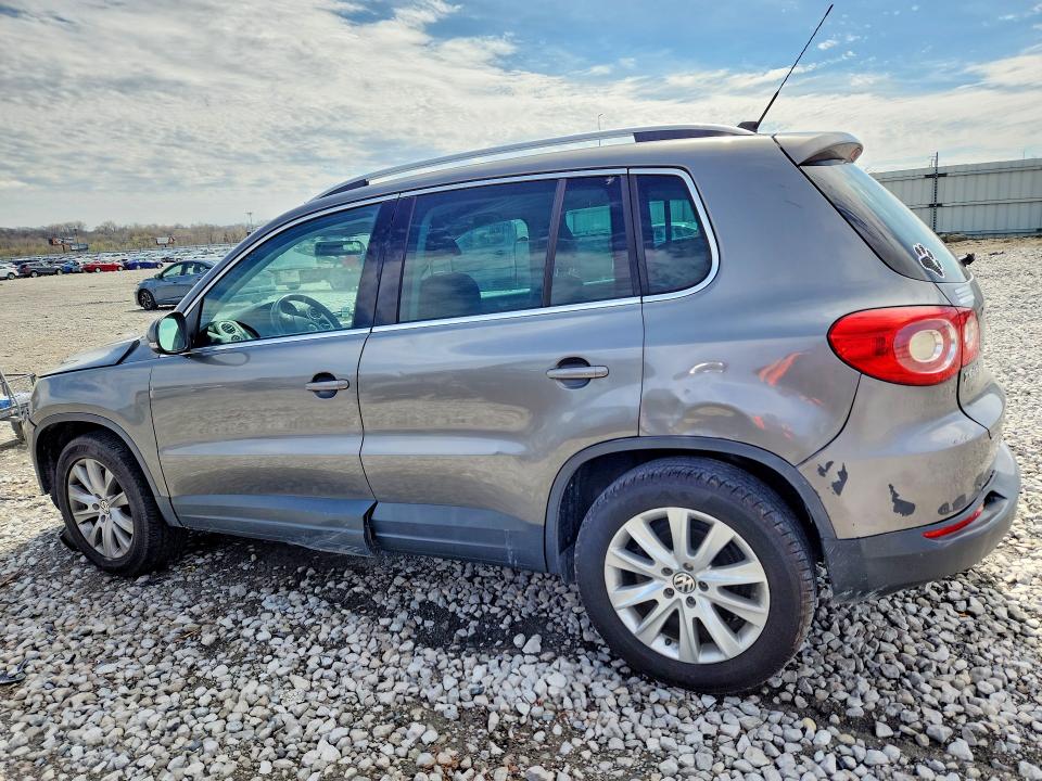 47627646 :رقم المزاد ، WVGBV75NX9W520977 vin ، 2009 Volkswagen Tiguan مزاد بيع