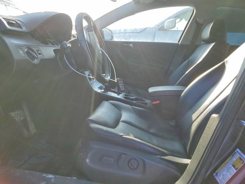 47773606 :رقم المزاد ، WVWAK73C88E083494 vin ، 2008 Volkswagen Passat مزاد بيع