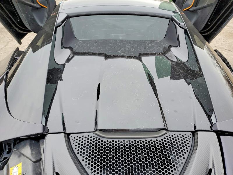 46080976 :رقم المزاد ، SBM14FCA2LW004138 vin ، 2020 Mclaren 720s مزاد بيع