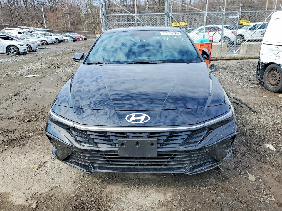 2025 Hyundai Elantra მანქანა იყიდება აუქციონზე, vin: KMHLM4DG2SU923670, აუქციონის ნომერი: 41651396