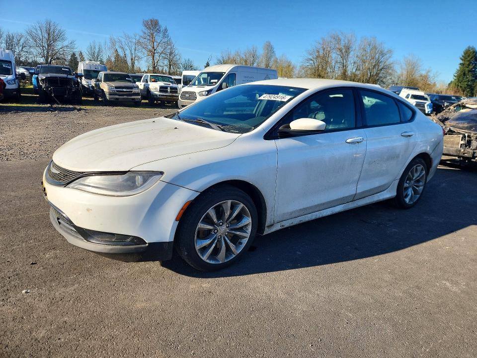 47924916 :رقم المزاد ، 1C3CCCBG3FN727987 vin ، 2015 Chrysler 200 مزاد بيع