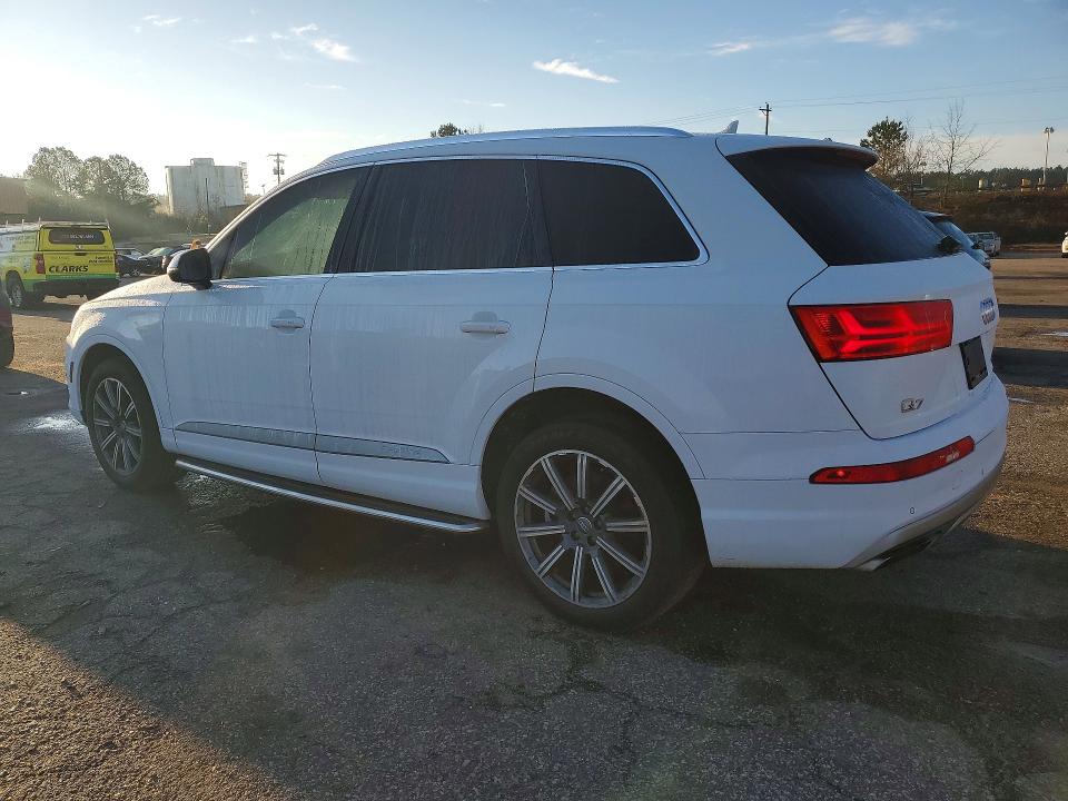 Продаж на аукціоні авто 2018 Audi Q7, vin: WA1LAAF73JD002494, номер лоту: 41945216